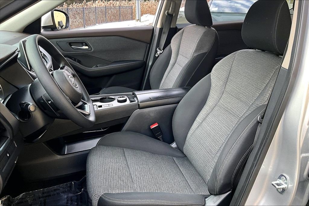 Used 2021 Nissan Rogue SV image 15