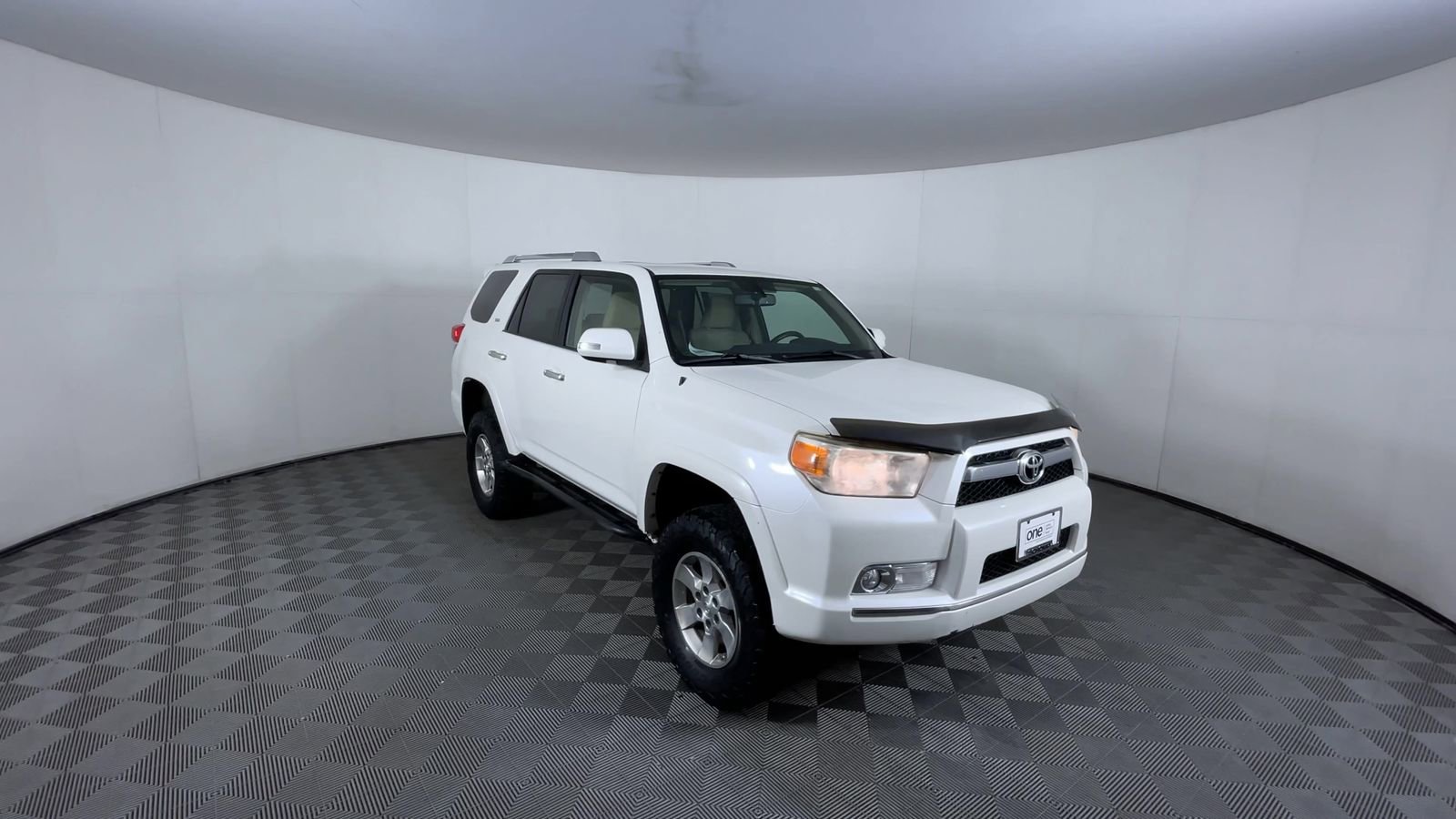 Used 2010 Toyota 4Runner SR5 AWD/4WD image 2