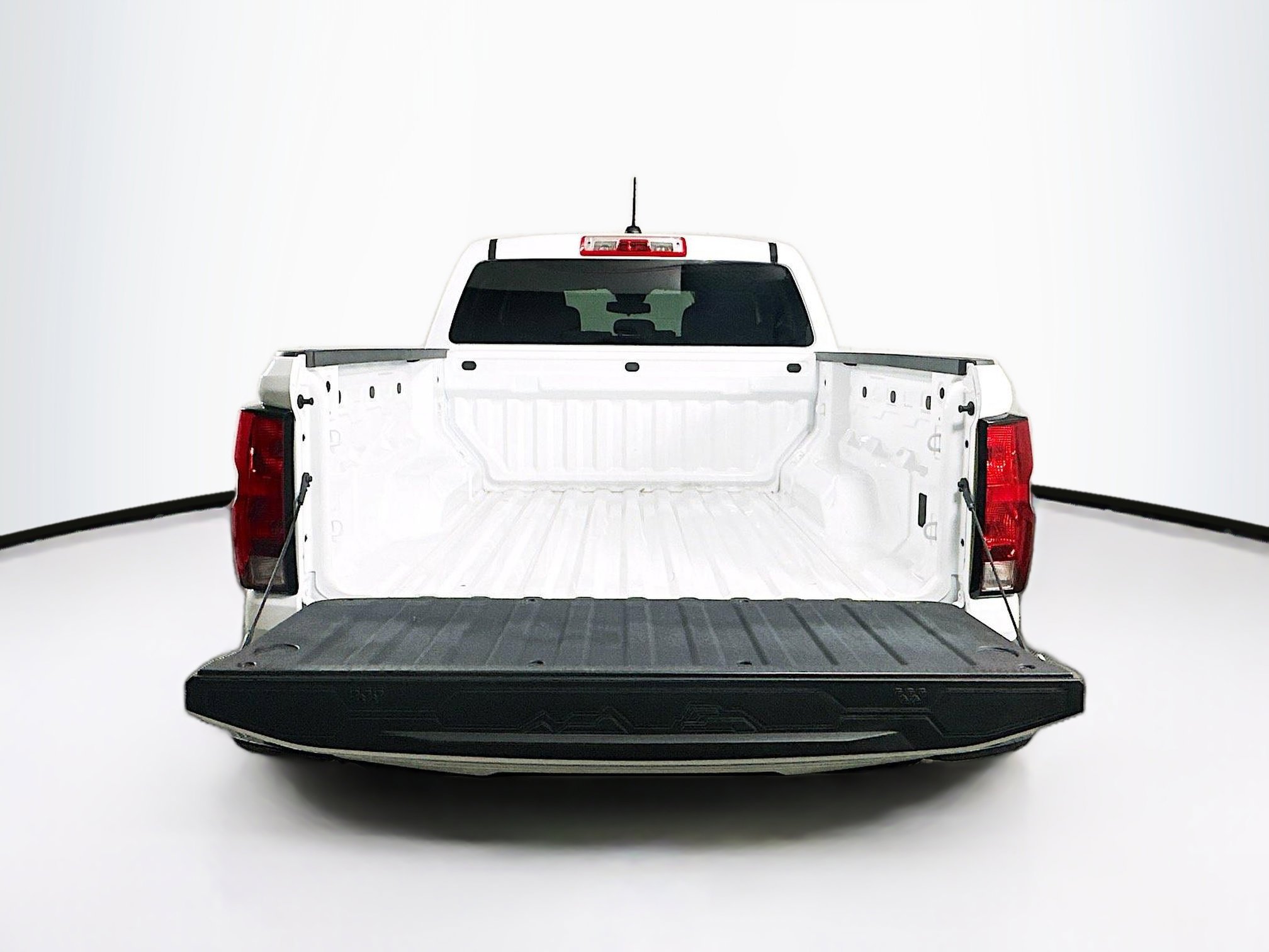 Used 2024 Chevrolet Colorado LT image 27