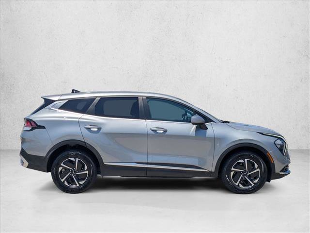Used 2023 Kia Sportage LX AWD/4WD image 4