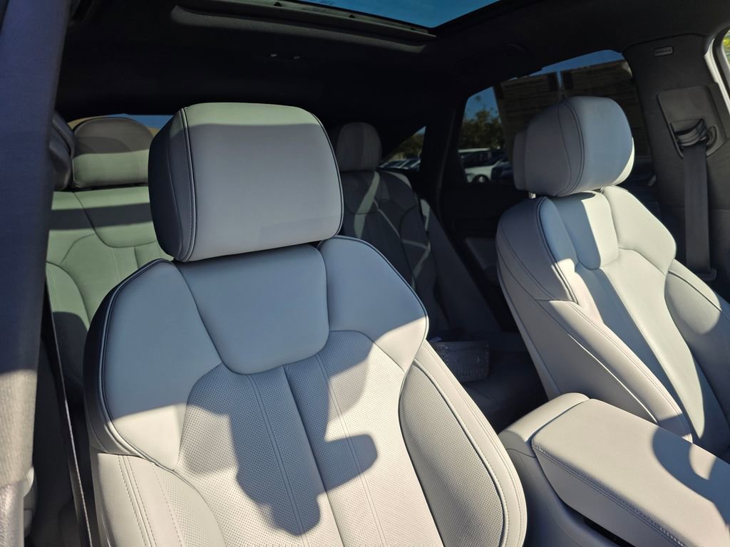 Used 2024 Audi Q5 2.0T Premium Plus image 11