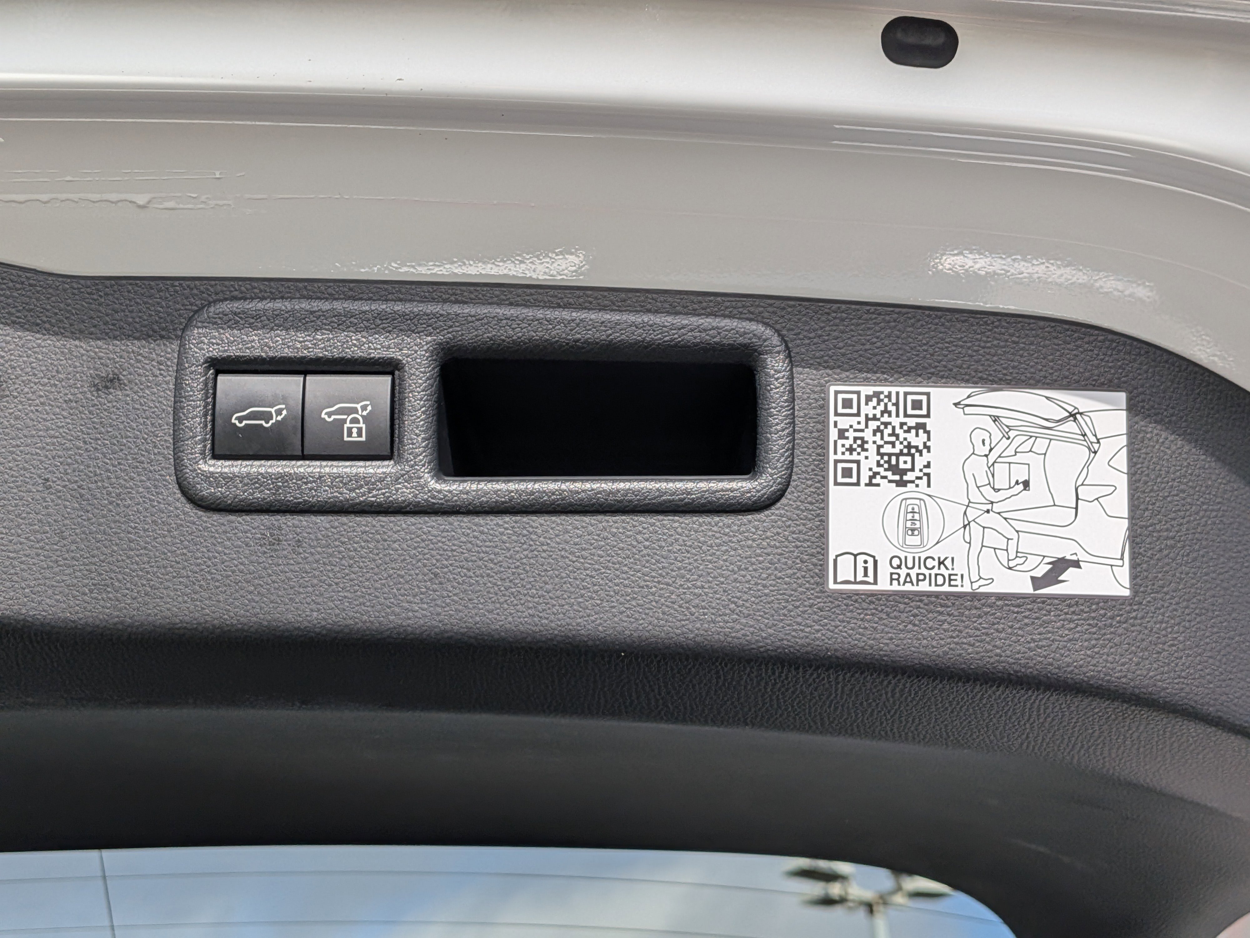 Used 2024 Toyota Venza XLE image 22