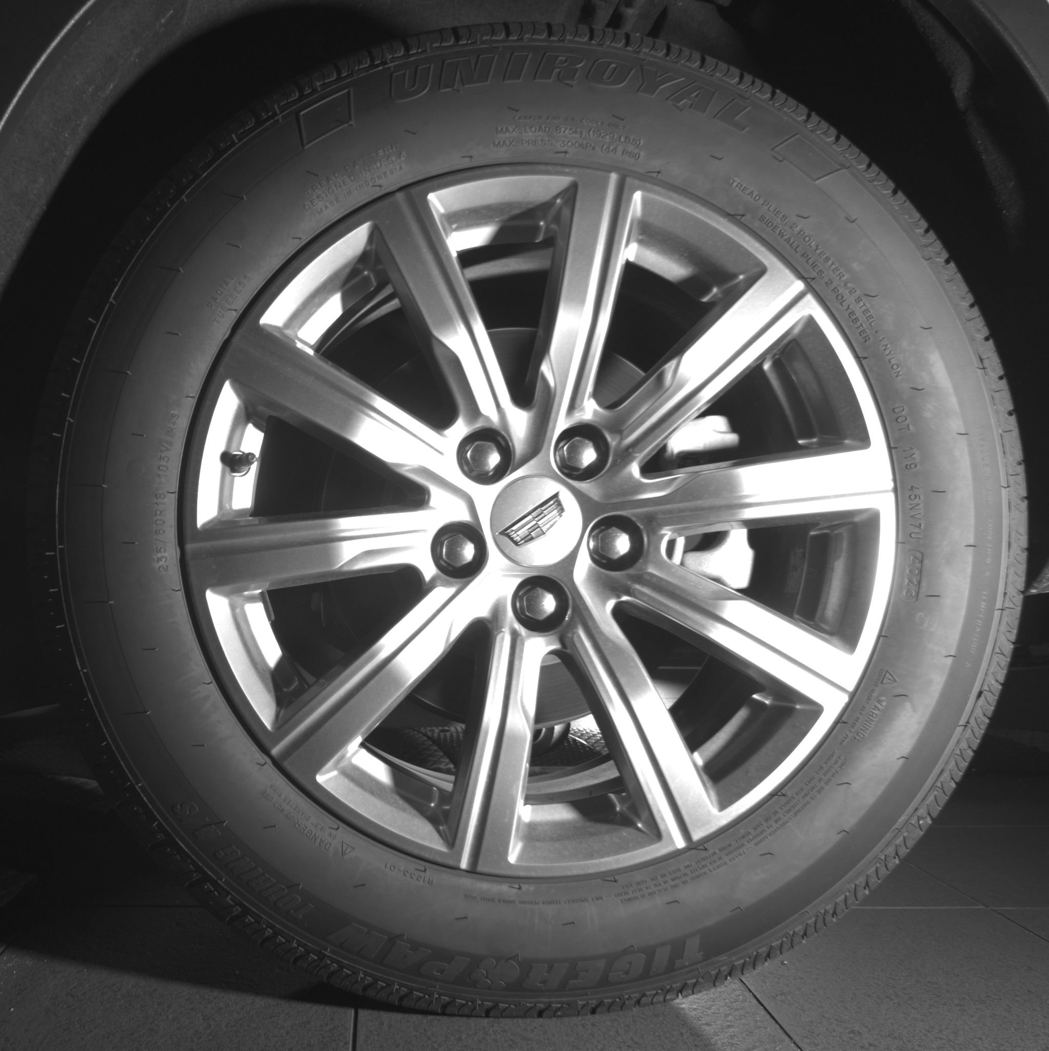 Certified 2023 Cadillac XT4 Premium Luxury FWD image 9