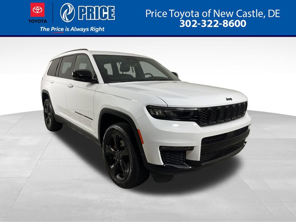Used 2025 Jeep Grand Cherokee L Limited w/ Black Appearance Package AWD/4WD image 1