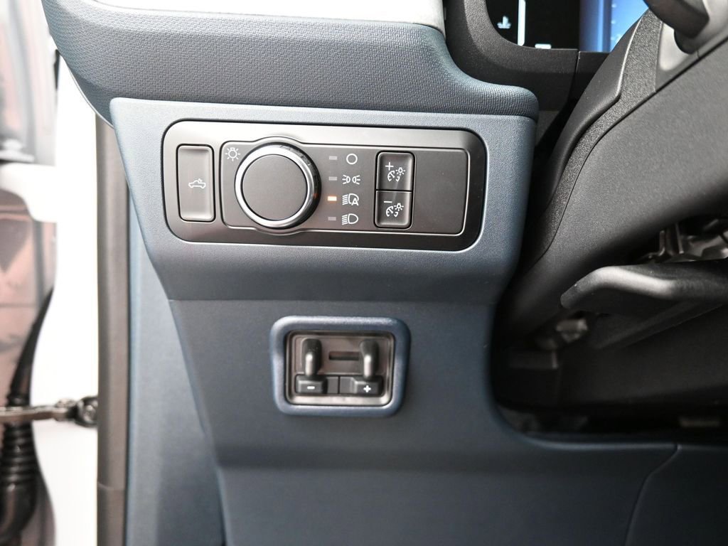 New 2025 Ford Maverick XLT w/ XLT Luxury Package image 13