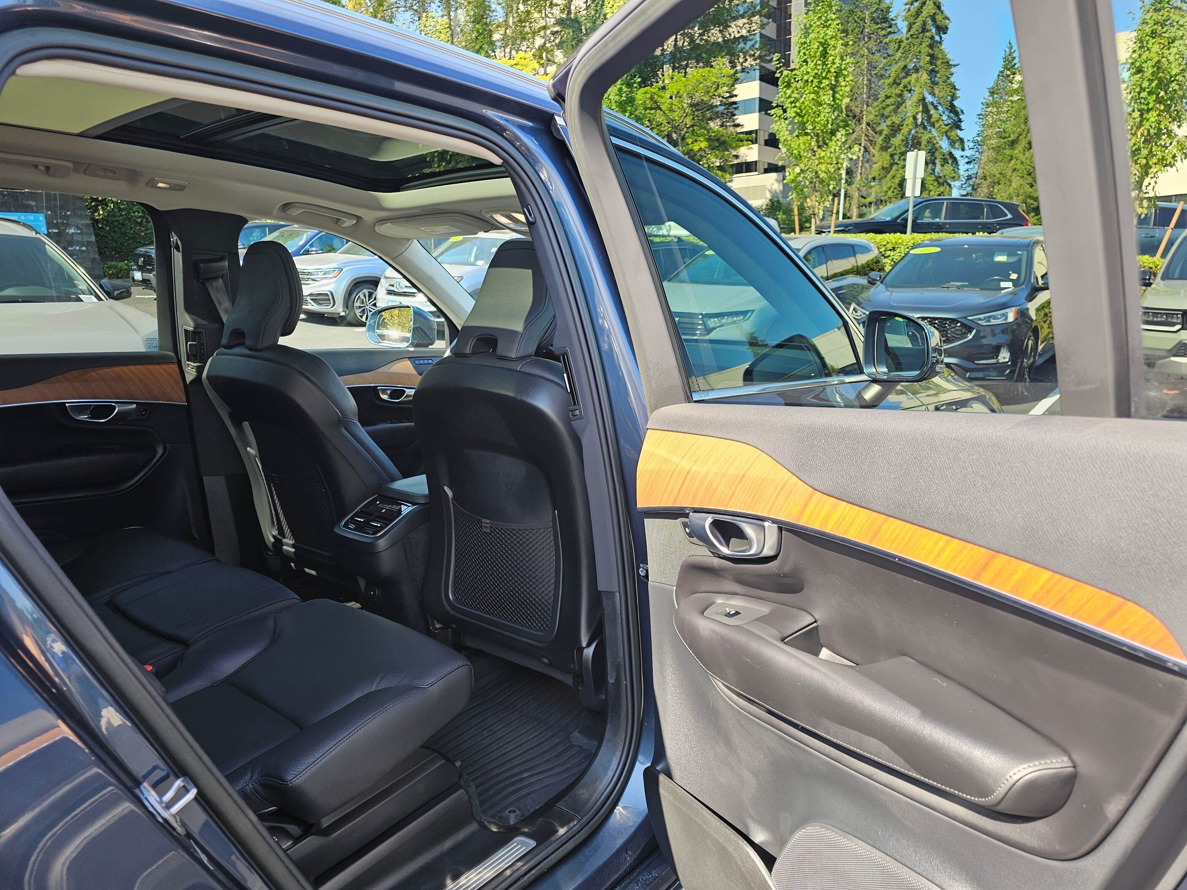 Used 2023 Volvo XC90 B5 Plus w/ Protection Package Premier AWD/4WD image 15