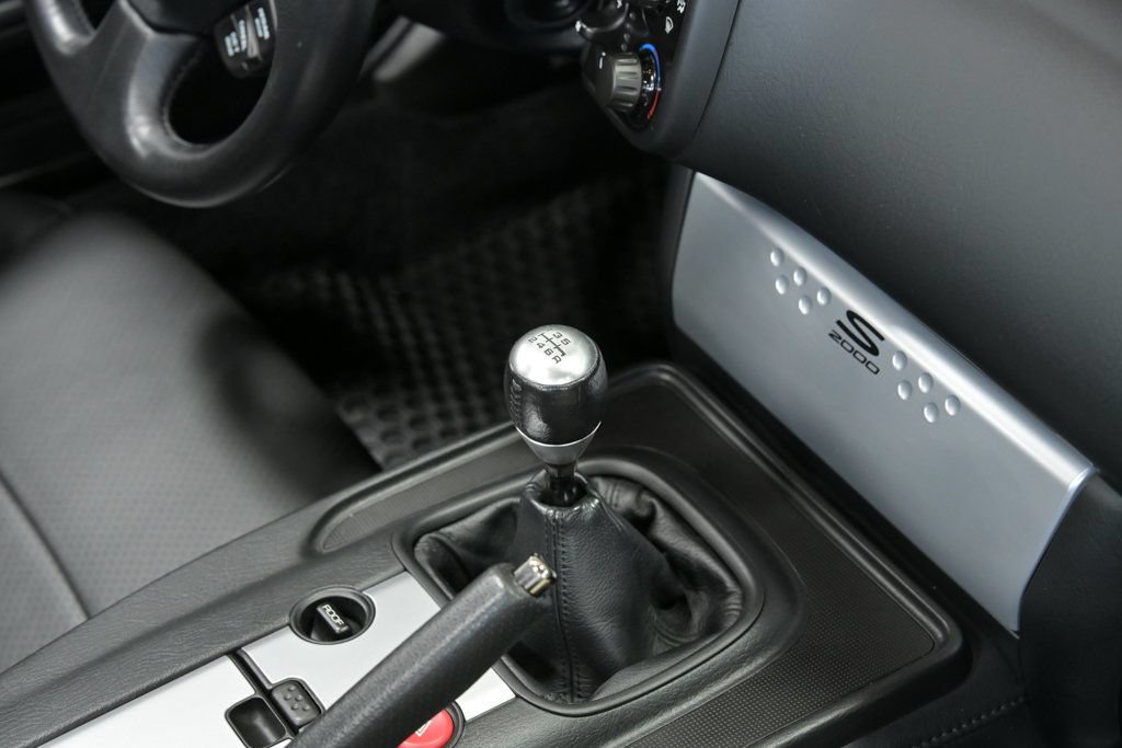 Used 2005 Honda S2000 image 40