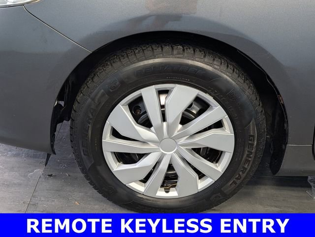 Used 2010 Toyota Corolla LE image 4