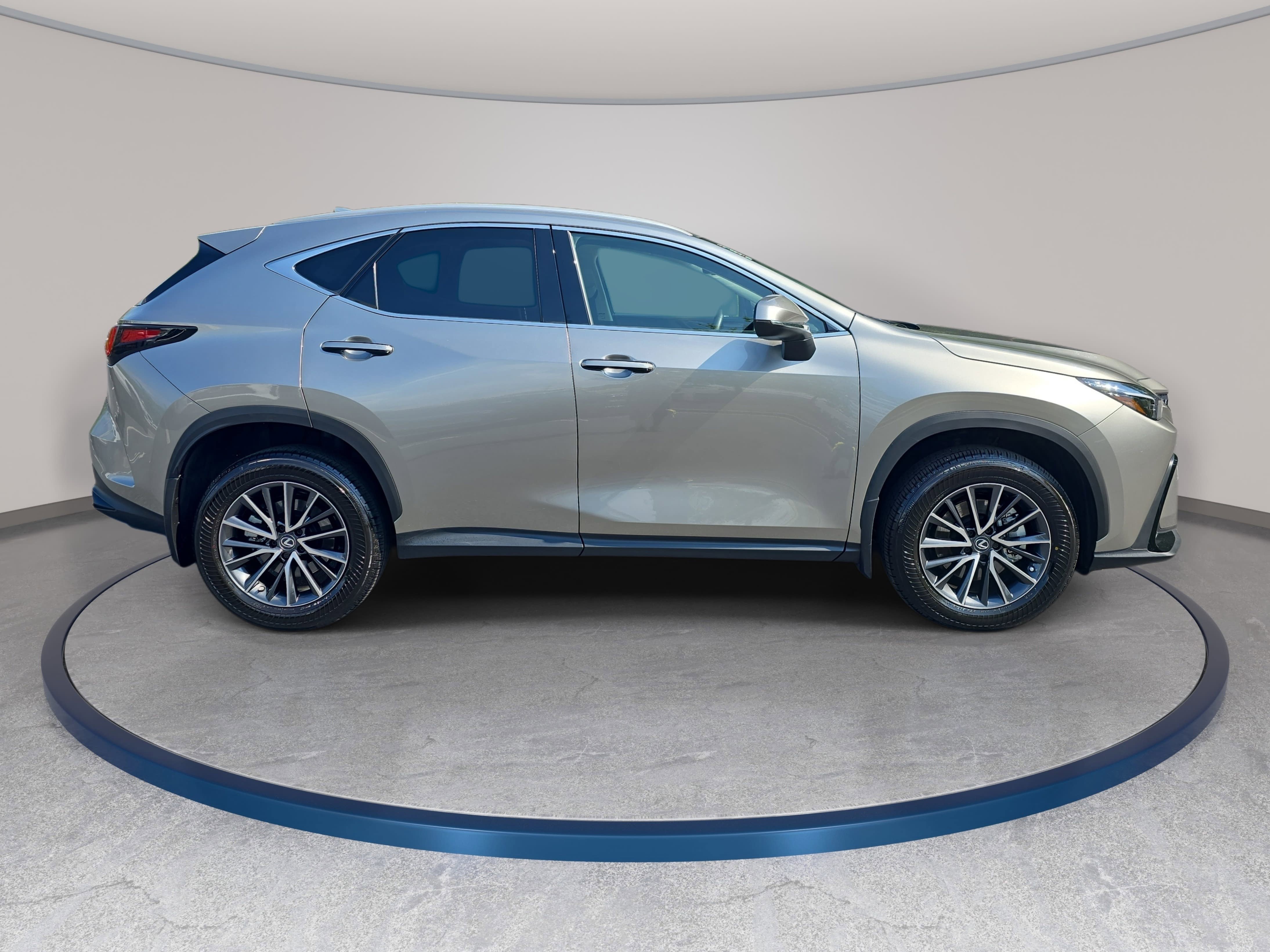 Used 2023 Lexus NX 350 AWD image 4