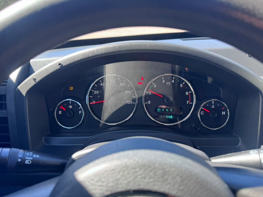 Used 2012 Jeep Liberty Sport AWD/4WD image 22
