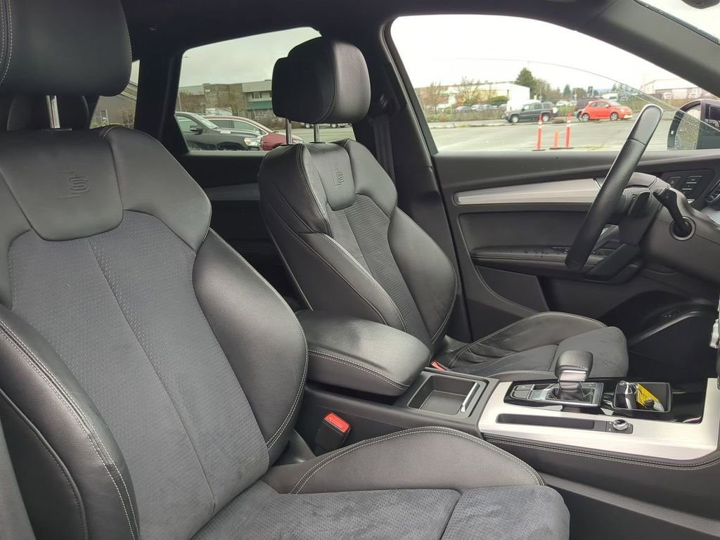 Used 2022 Audi Q5 e Premium Plus image 8