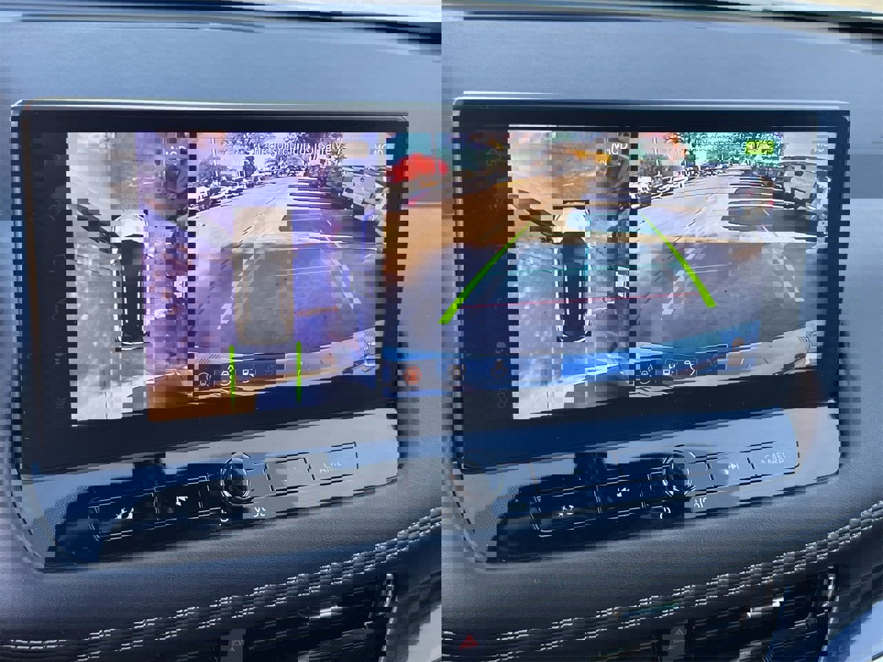 Certified 2025 Nissan Rogue SL w/ Tech Package image 15