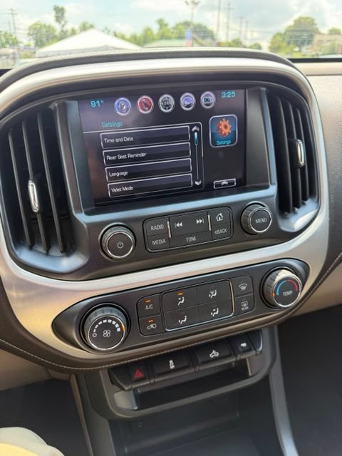Used 2018 GMC Canyon SLE AWD/4WD image 10