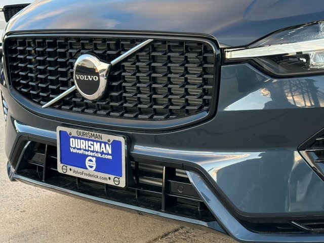 New 2025 Volvo XC60 T8 Core w/ Climate Package image 5