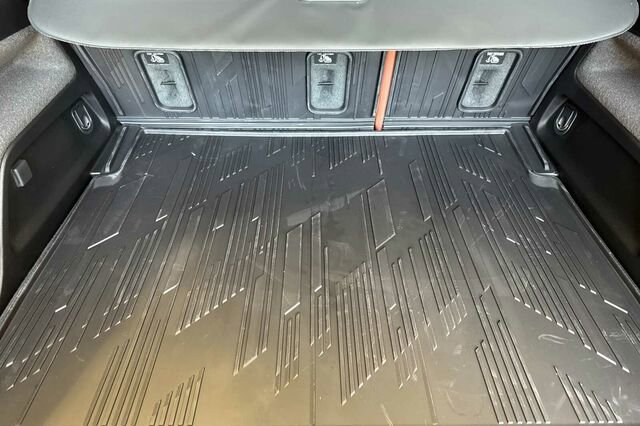 New 2026 Cadillac Optiq Sport 2 image 15