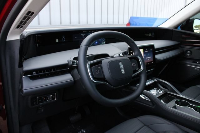 New 2026 Lincoln Nautilus Reserve w/ Jet Appearance Package AWD/4WD image 2