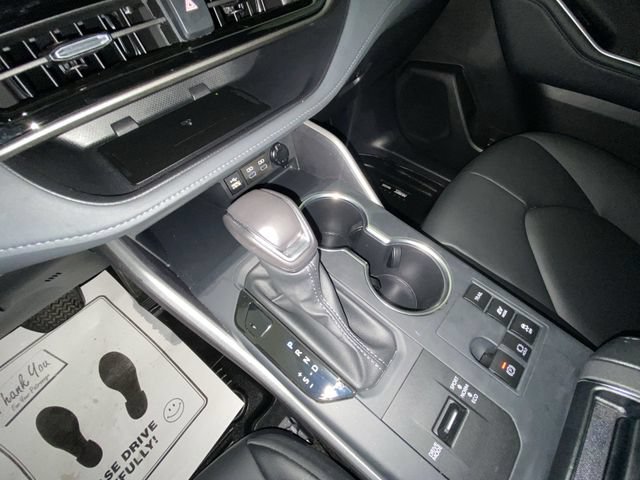 Used 2025 Toyota Highlander XLE AWD/4WD image 20