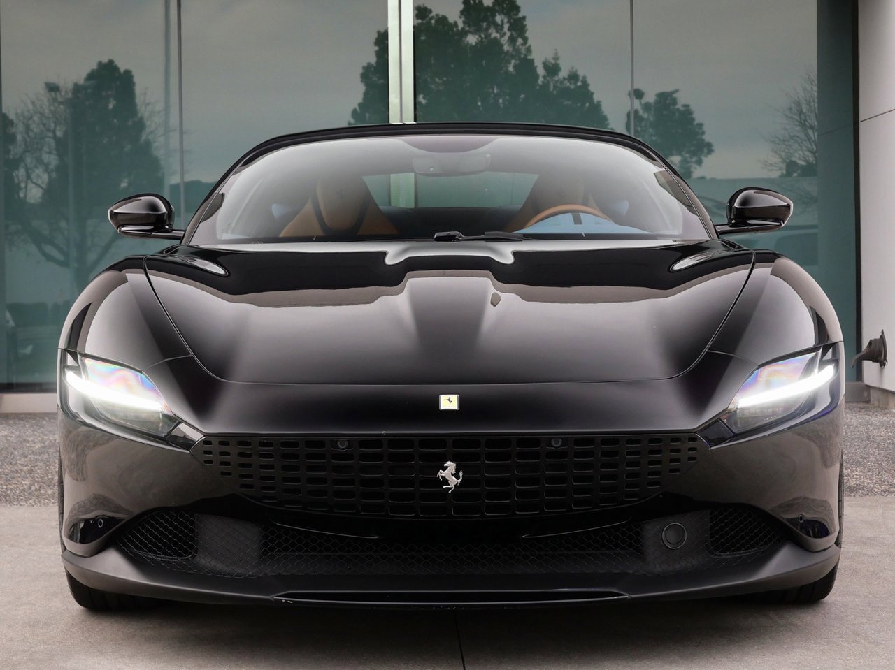 Used 2022 Ferrari Roma image 2