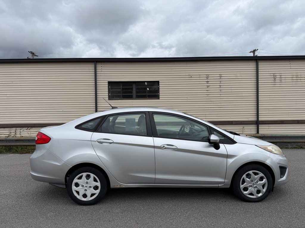 Used 2012 Ford Fiesta S image 2