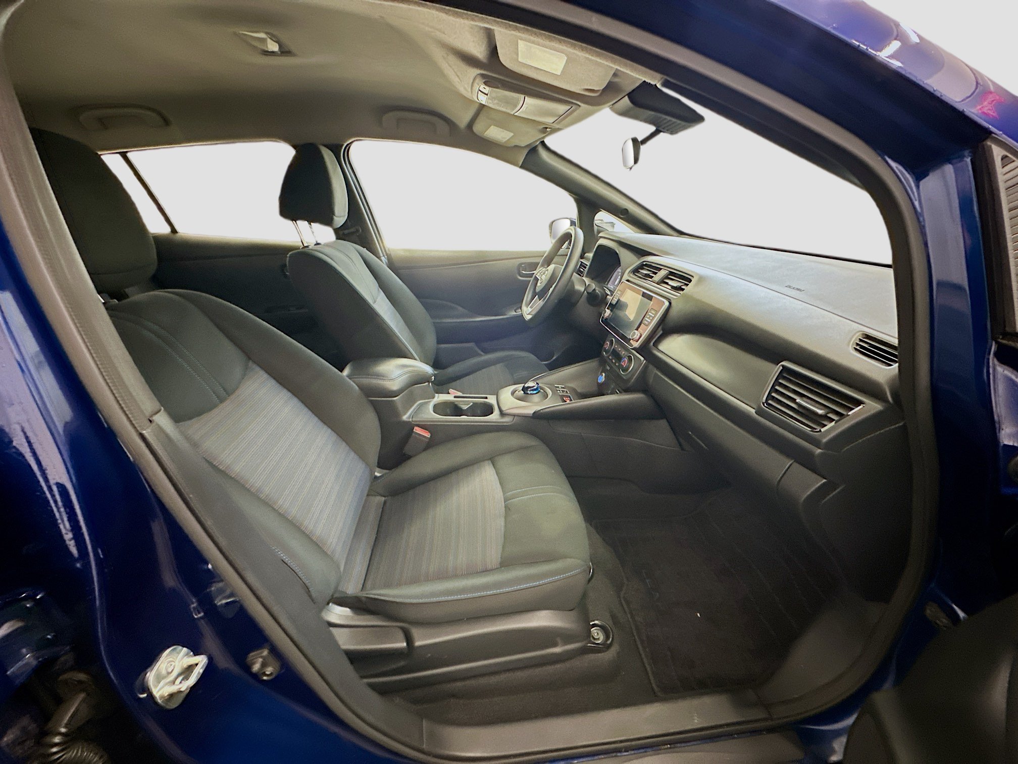 Used 2024 Nissan Leaf S FWD image 31