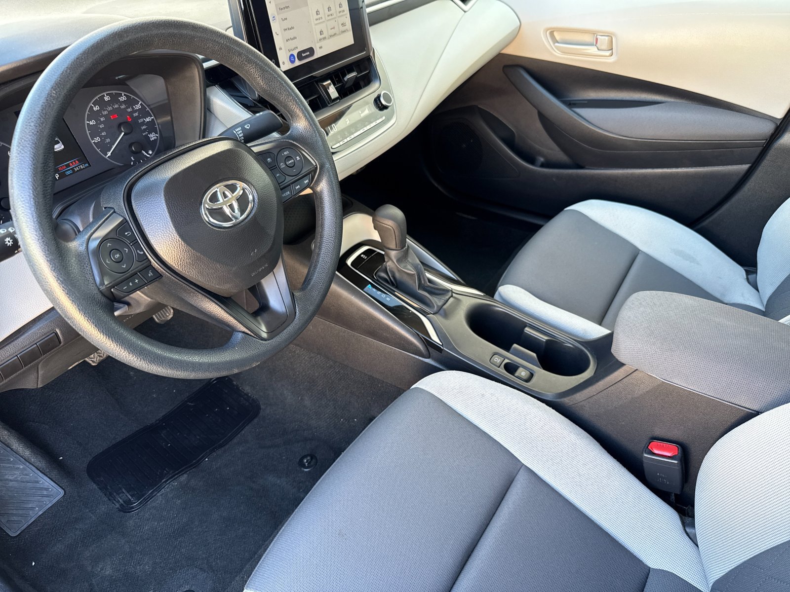 Certified 2025 Toyota Corolla LE FWD image 9