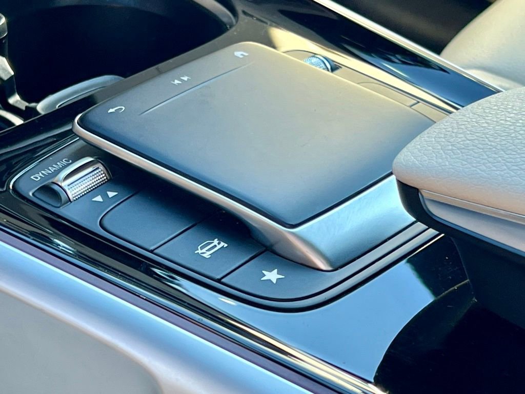 Certified 2022 Mercedes-Benz GLB 250 4MATIC image 21
