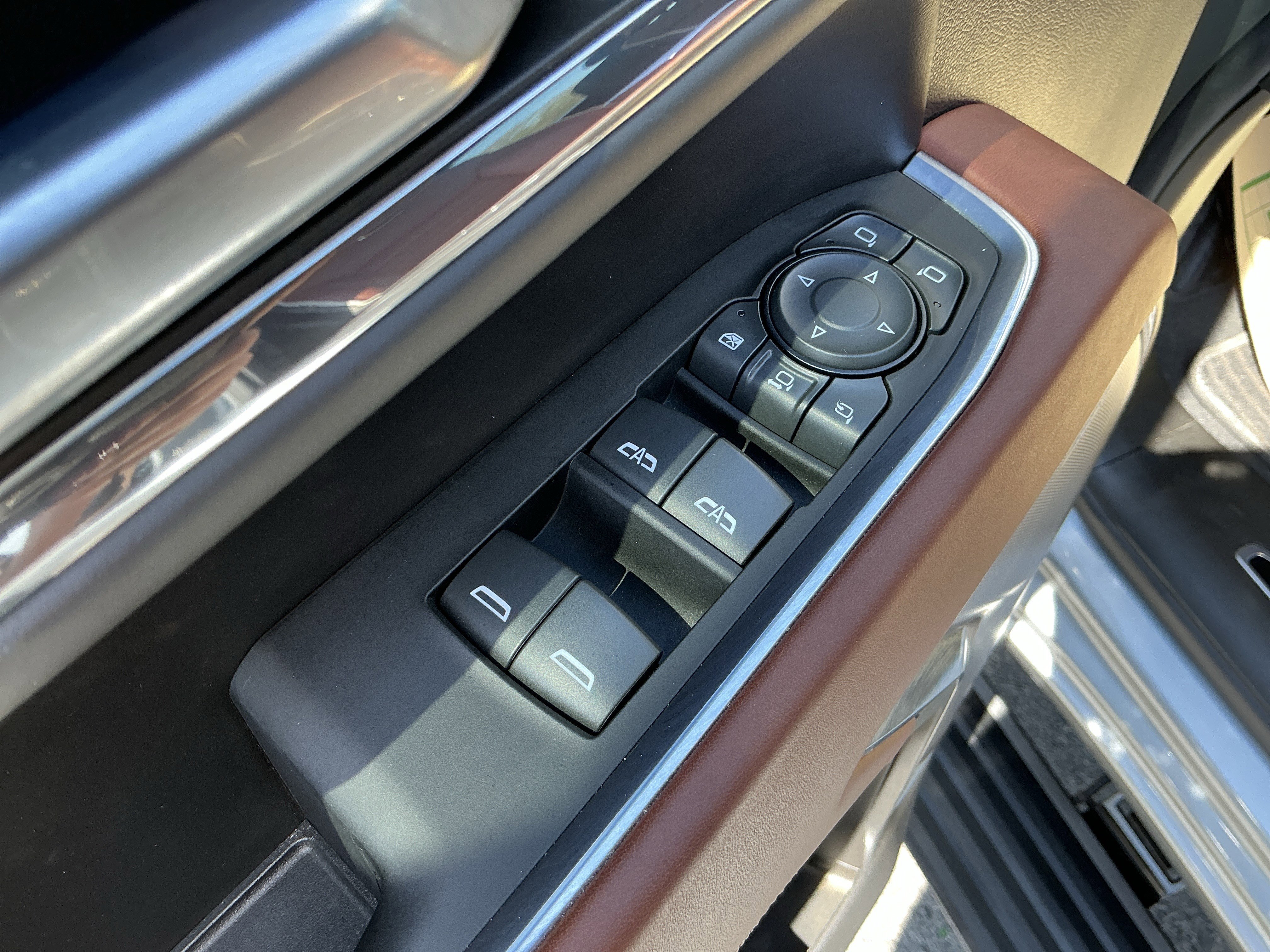 Used 2024 GMC Sierra 2500 Denali Ultimate AWD/4WD image 14