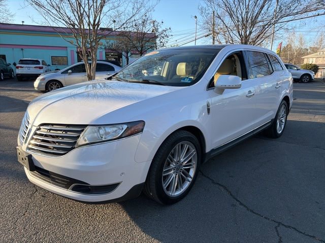 Used 2018 Lincoln MKT AWD w/ Technology Package image 4