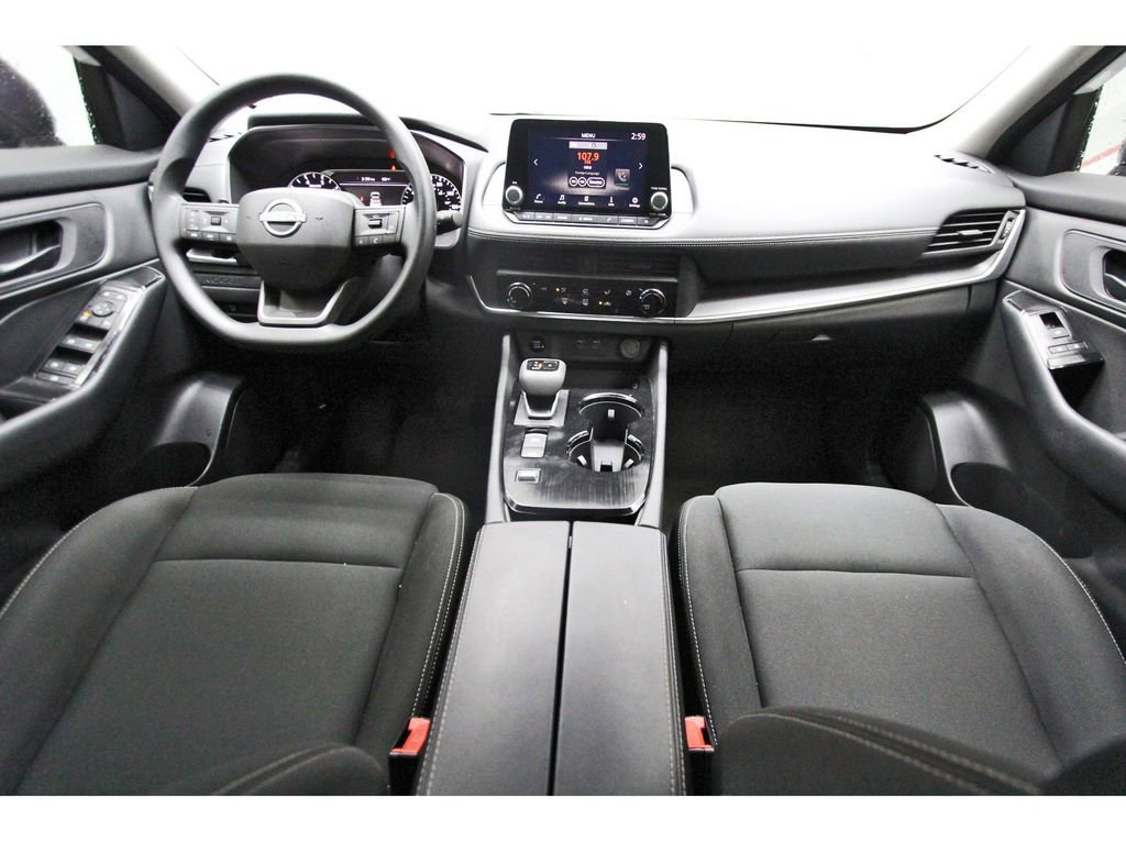 Used 2025 Nissan Rogue S FWD image 7