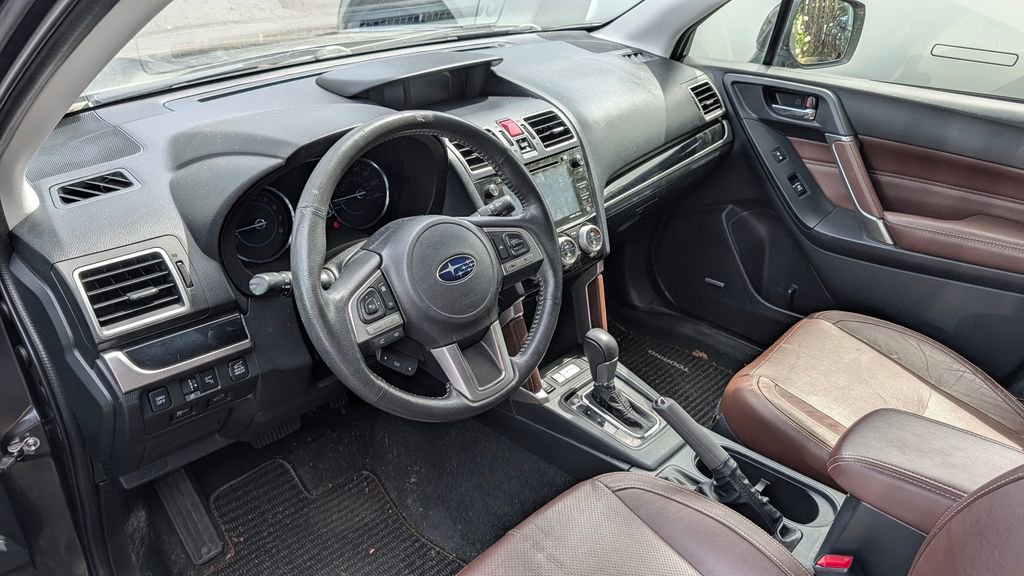Used 2018 Subaru Forester 2.5i Touring w/ Popular Package #3B AWD/4WD image 2