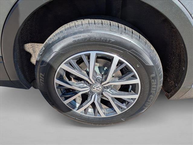 Used 2019 Volkswagen Tiguan SE image 9