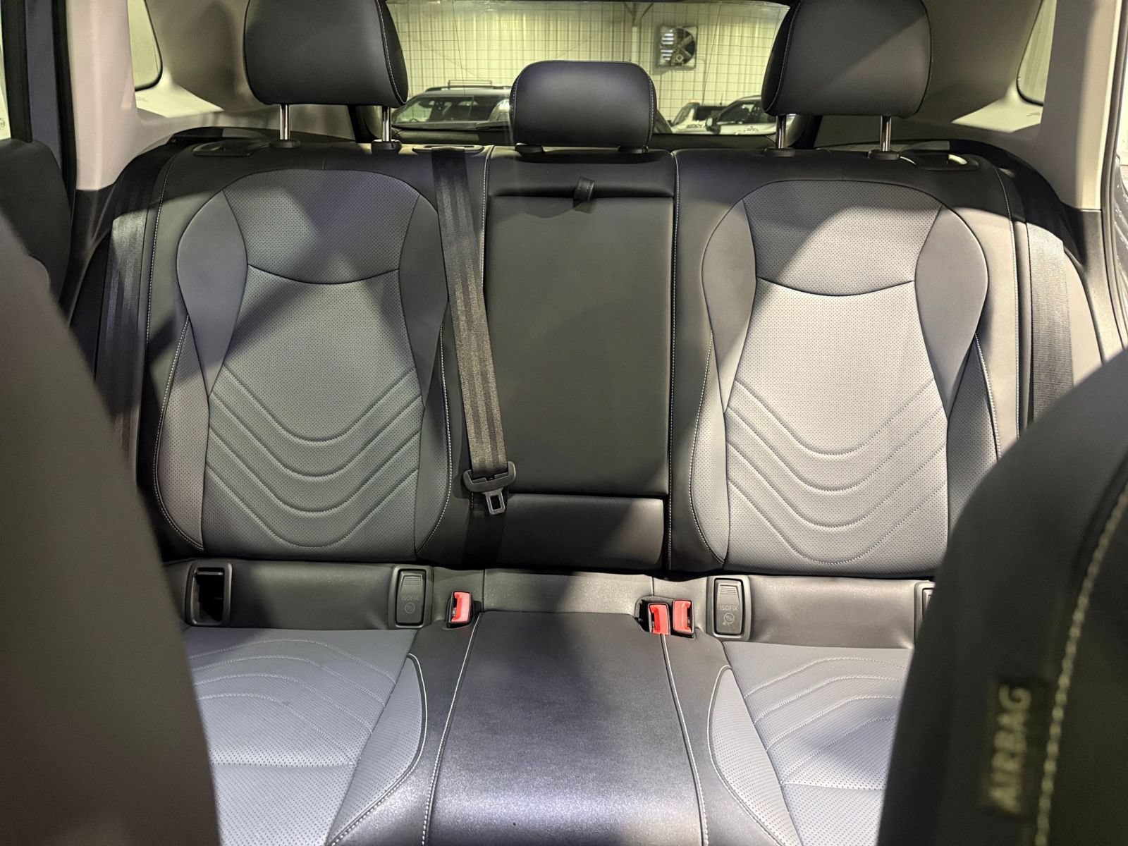 Used 2026 Volkswagen Tiguan SE AWD/4WD image 39
