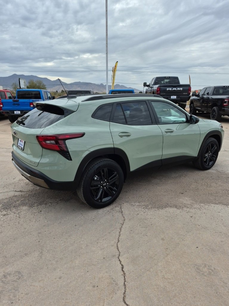 Used 2025 Chevrolet Trax ACTIV w/ Driver Confidence Package image 5