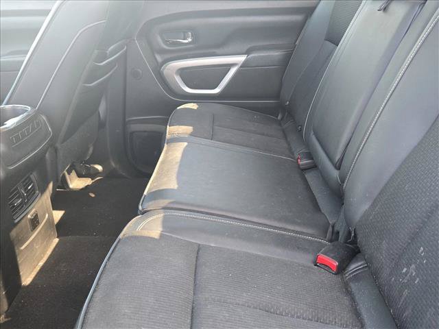 Used 2016 Nissan Titan PRO-4X AWD/4WD image 13
