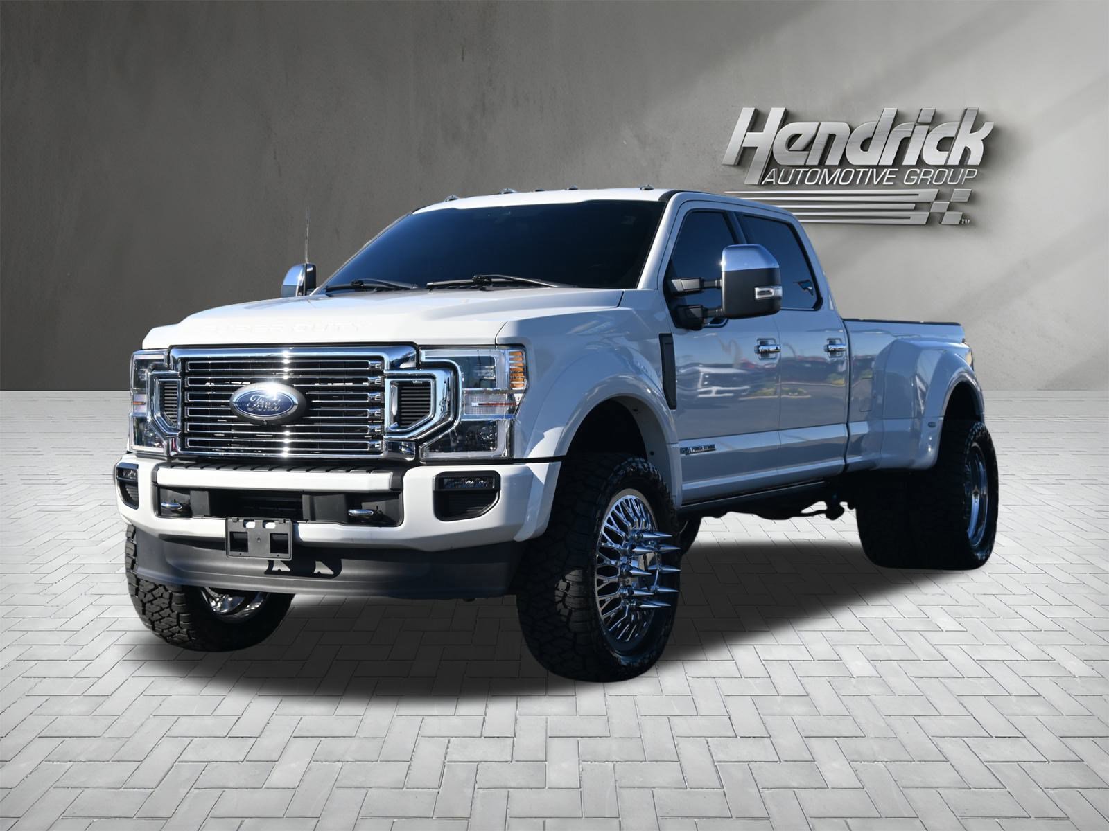 Used 2022 Ford F450 Platinum w/ FX4 Off-Road Package image 7