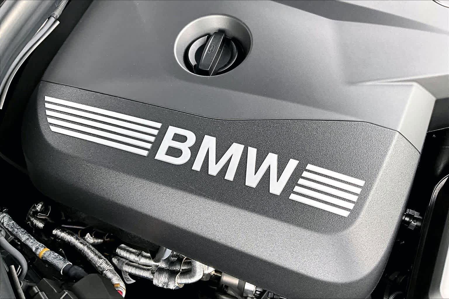 Certified 2025 BMW 330i Sedan image 32