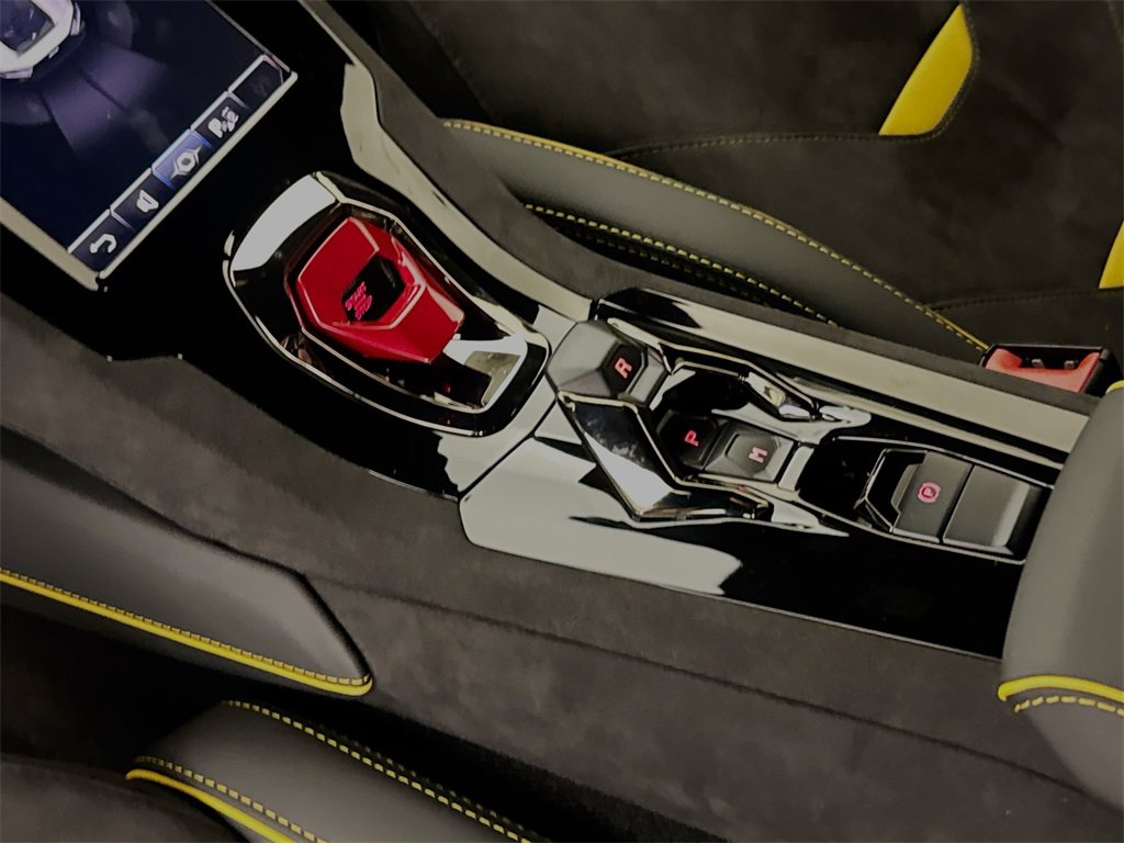 Used 2023 Lamborghini Huracan Tecnica image 17