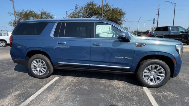 New 2026 GMC Yukon XL Denali w/ Sun & Power Step Package AWD/4WD image 3