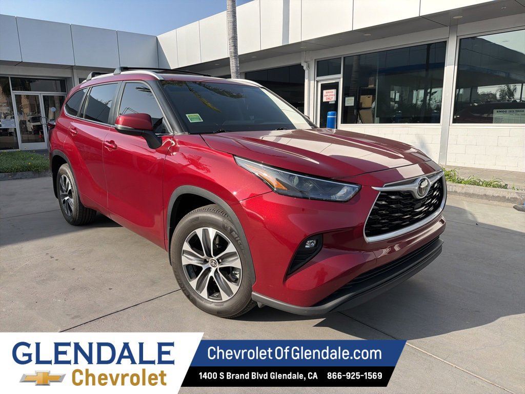 Used 2023 Toyota Highlander XLE