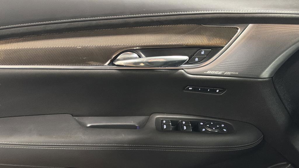 Used 2022 Cadillac XT6 Sport w/ Platinum Package image 20