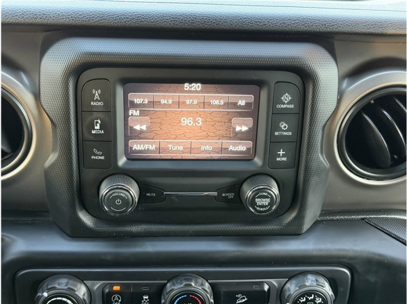 Used 2020 Jeep Wrangler Sport image 37