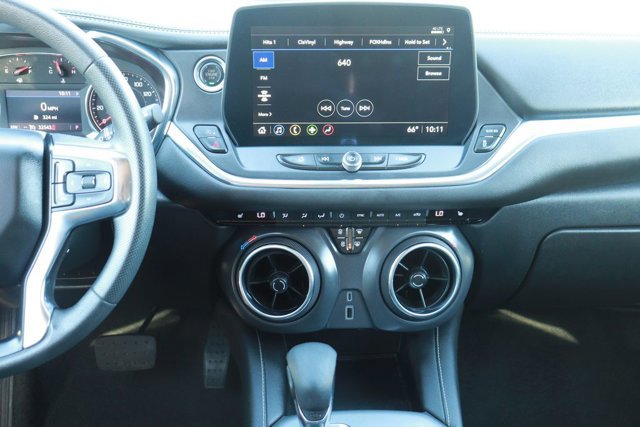 Used 2025 Chevrolet Blazer LT FWD image 15