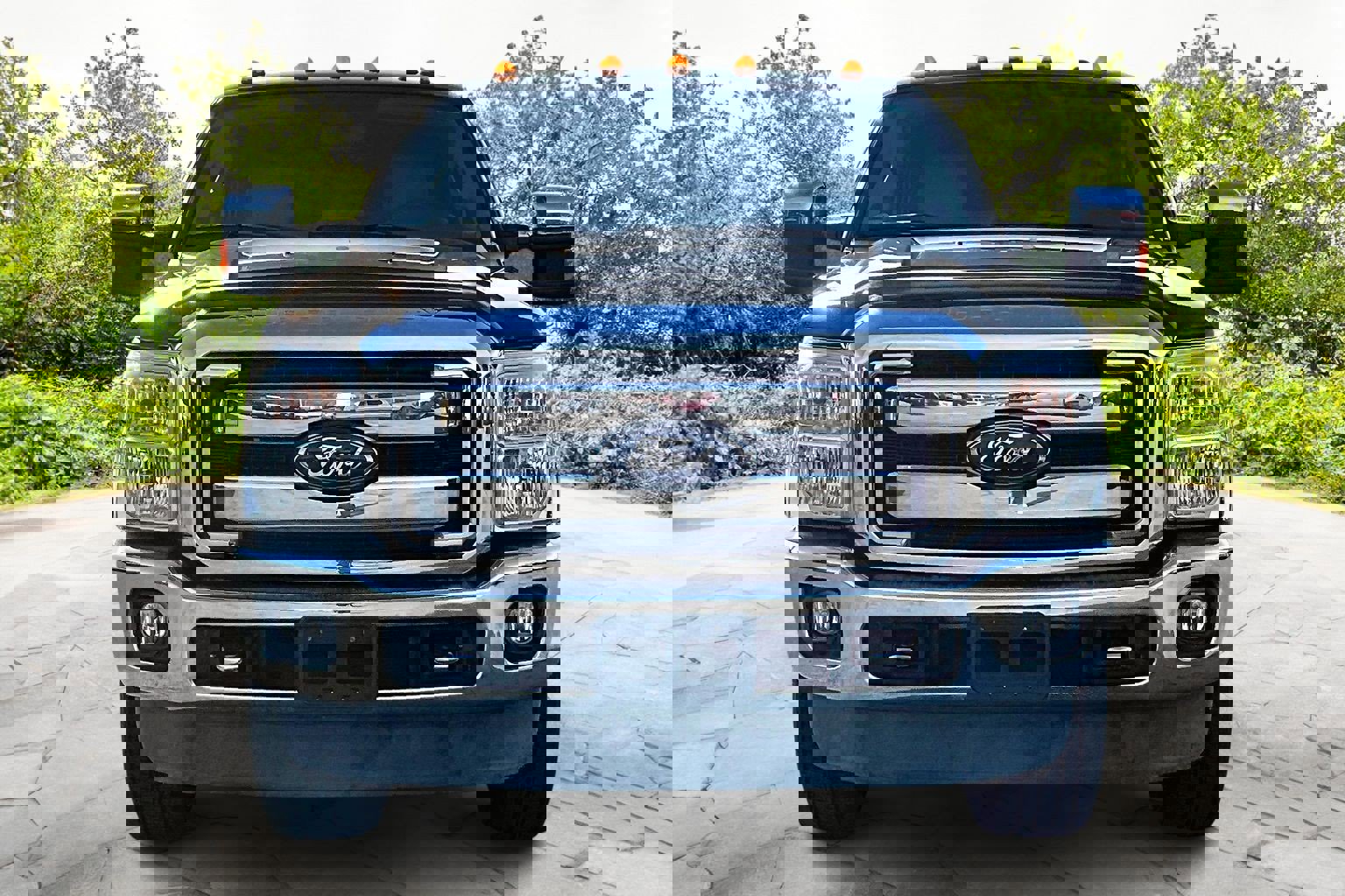 Used 2016 Ford F350 Lariat w/ Lariat Ultimate Package image 3