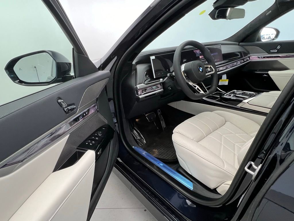 New 2026 BMW 740i w/ Executive Package image 22