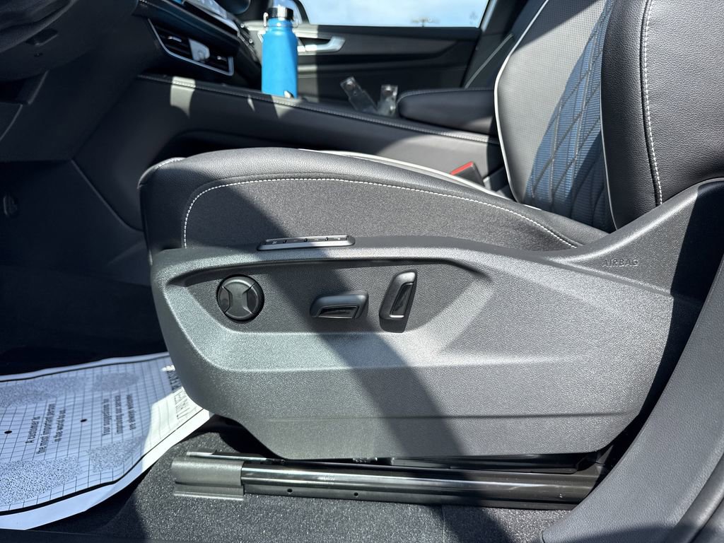 New 2025 Volkswagen Atlas Cross Sport SEL Premium R-Line image 24