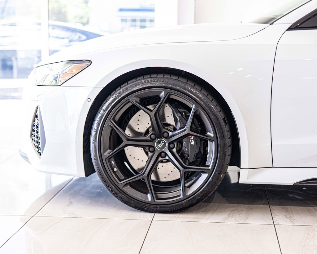 Used 2025 Audi RS 7 Performance AWD/4WD image 8