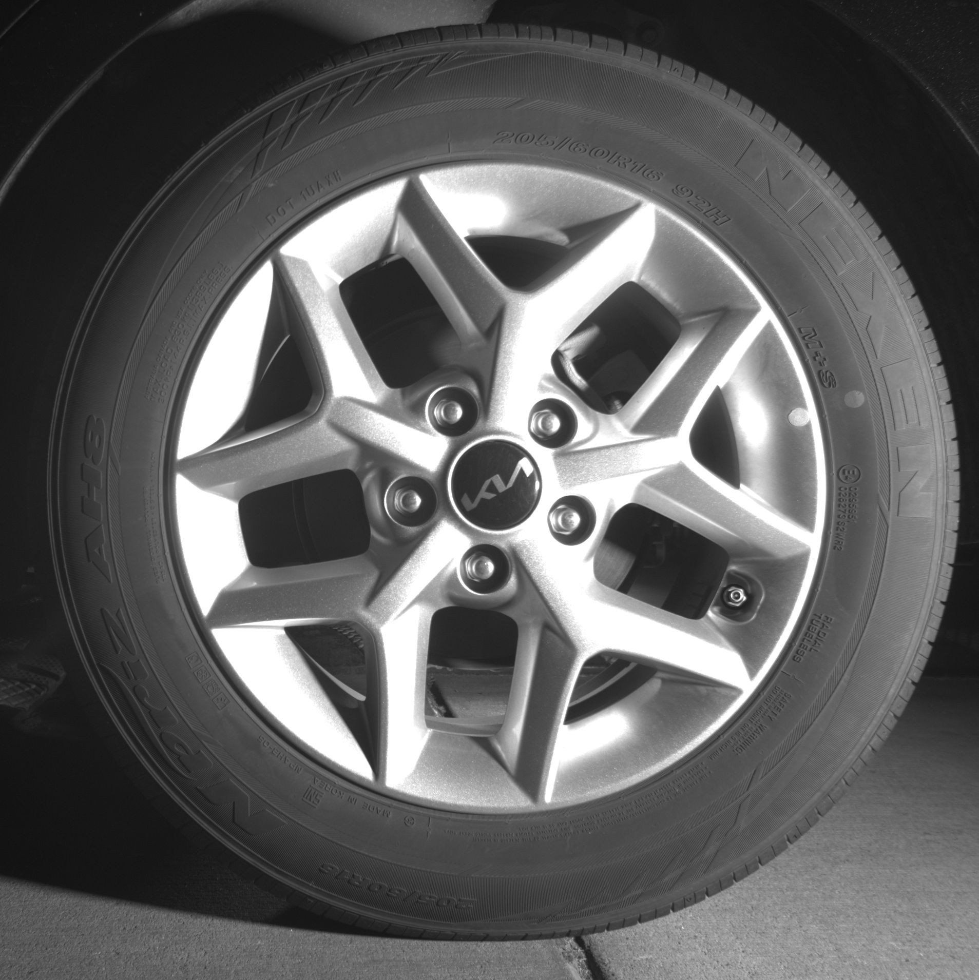 Used 2025 Kia Soul LX w/ LX Technology Package FWD image 14