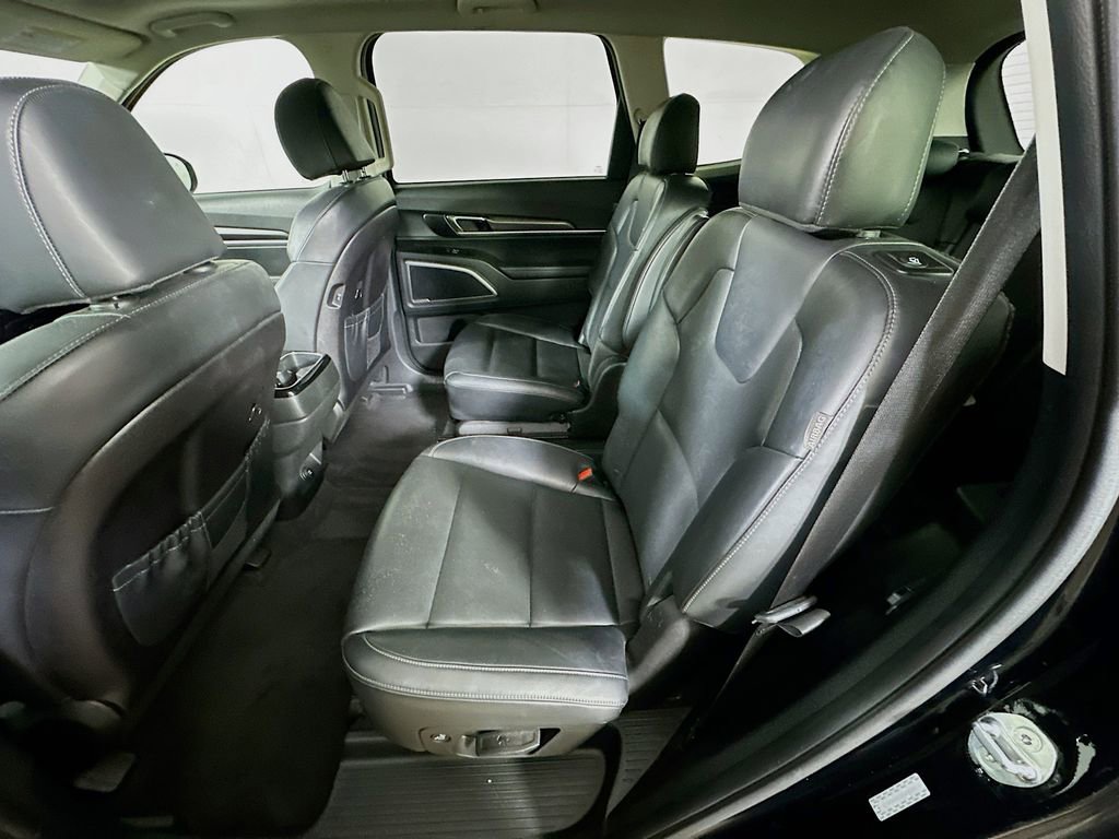 Used 2025 Kia Telluride S FWD image 14