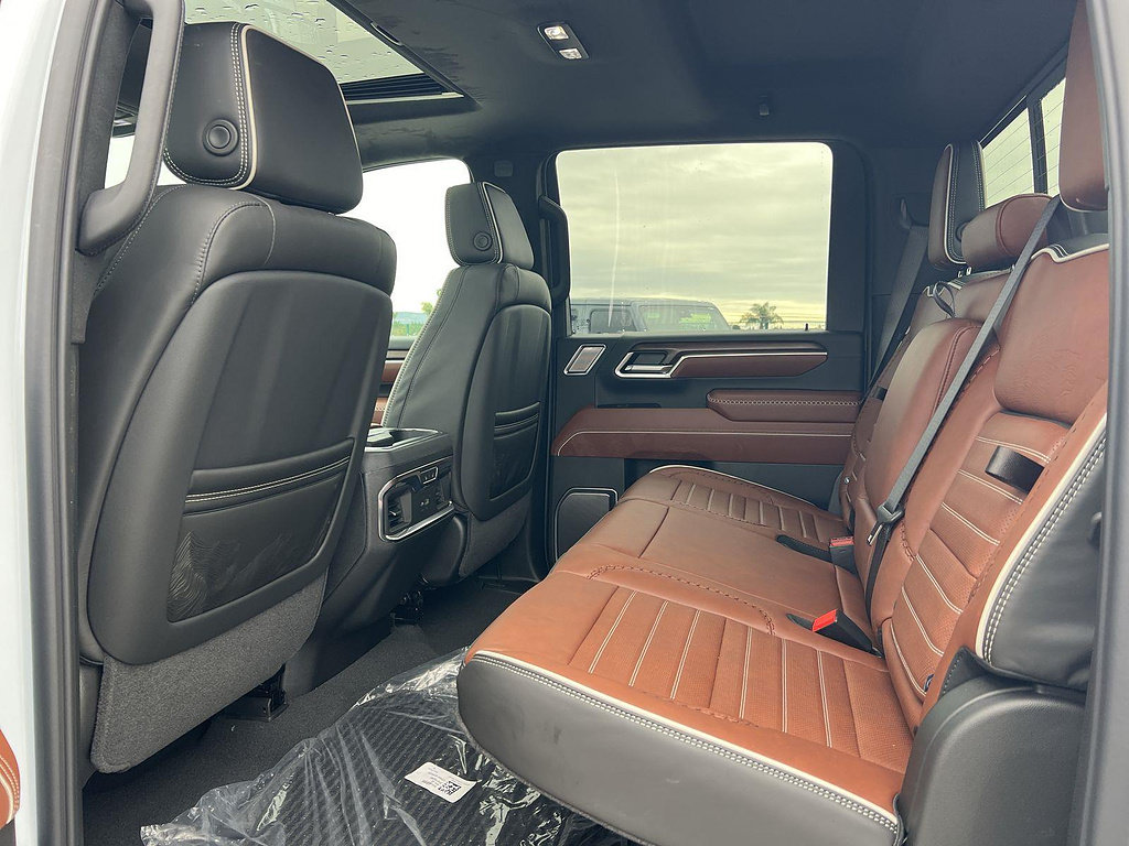New 2026 GMC Sierra 3500 Denali Ultimate AWD/4WD image 27