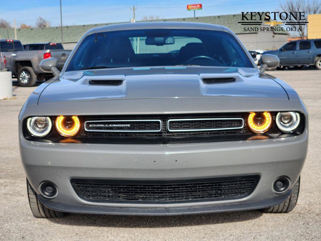 Used 2023 Dodge Challenger SXT video 2